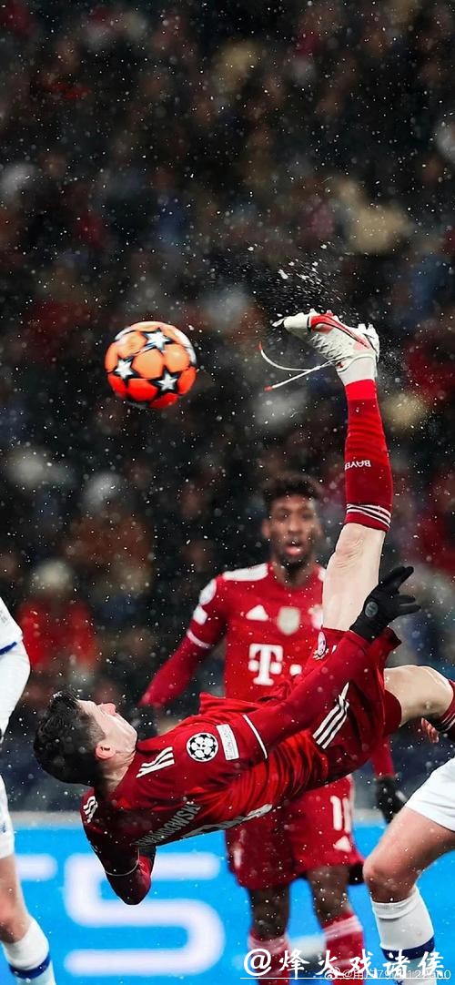 莱万希望拜仁引进萨内 认为恢复联赛是正确决定 莱万希望拜仁引进萨内 认为恢复联赛是正确决定