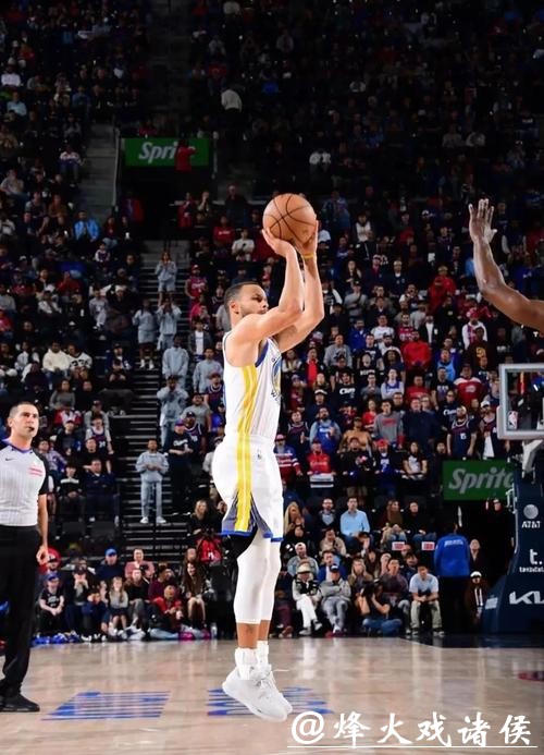 蒙克26+12库里空砍26分 国王大胜勇士4连胜 蒙克26+12库里空砍26分 国王大胜勇士4连胜