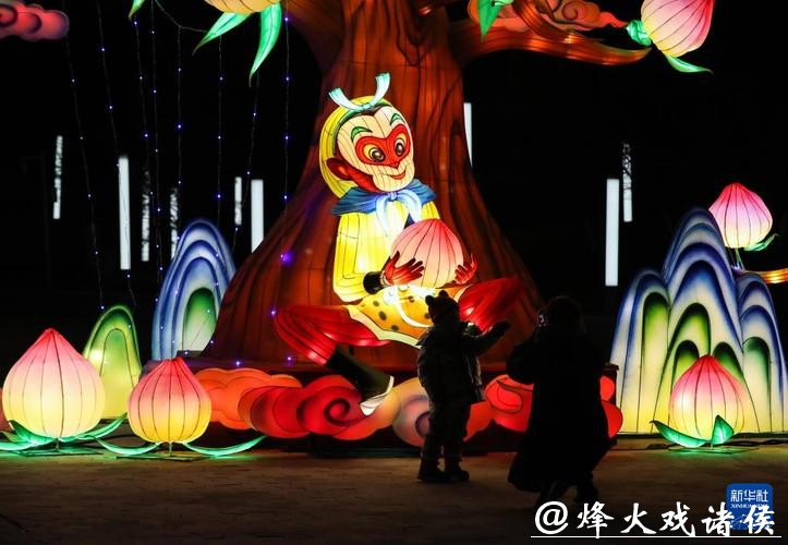 北京：“天宫灯会”点亮冬夜