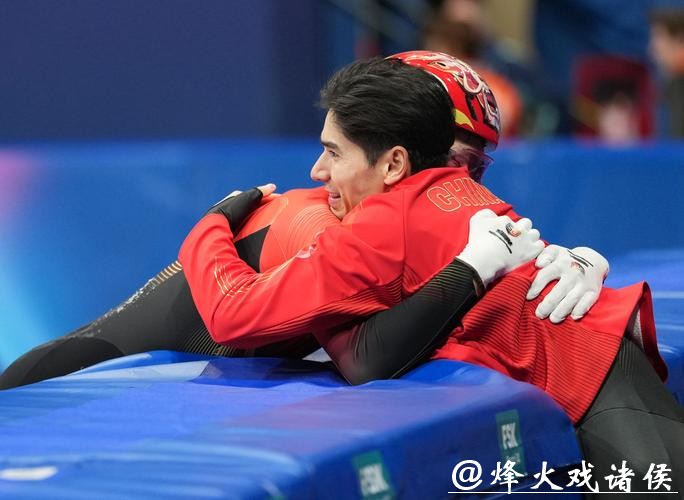 米兰冬奥会丨中国短道速滑队距离金牌只差了0.028秒 米兰冬奥会丨中国短道速滑队距离金牌只差了0.028秒