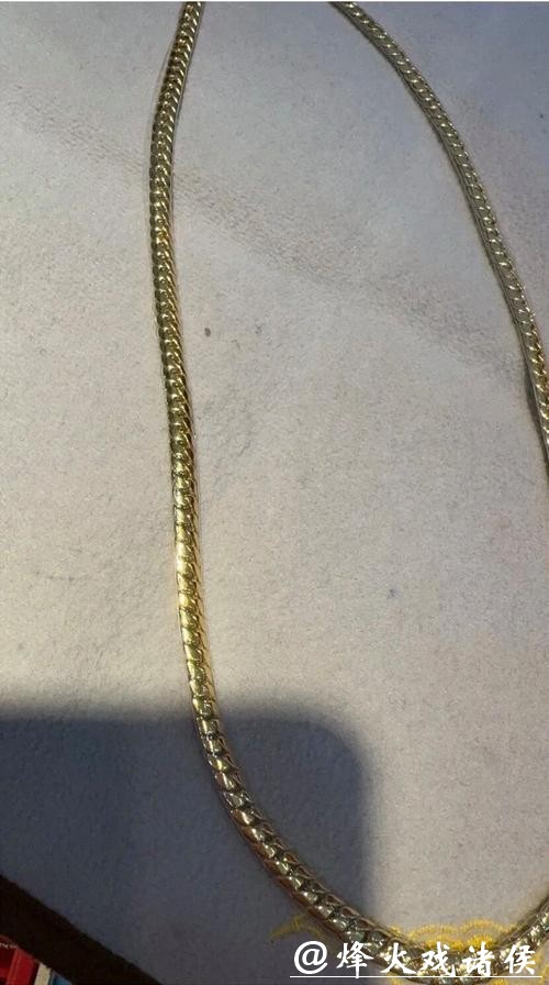 上海一女子将刚买的81.5克近10万元黄金项链遗落在地铁！紧急报警……